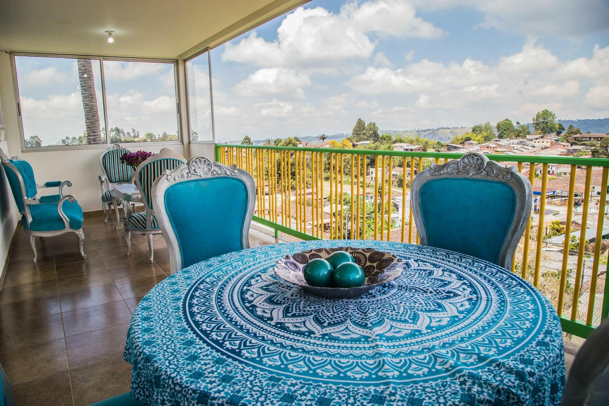 La Posada De La Plaza Саленто Екстериор снимка